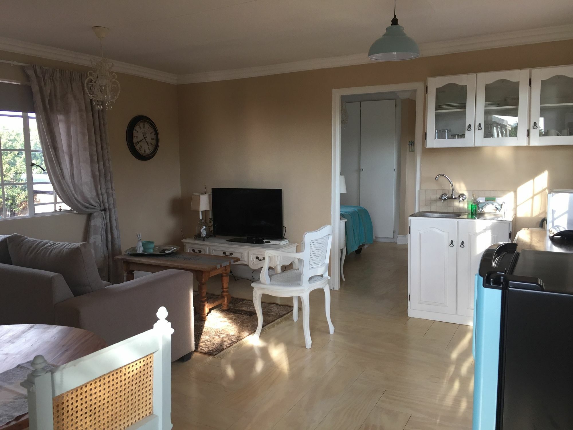Nouveau Studios Претория Экстерьер фото